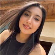 Sono un'insegnante che può insegnare non solo la lingua russa ma anche la voce e la chitarra, parlo anche inglese, turco e rumeno oltre alla lingua russa